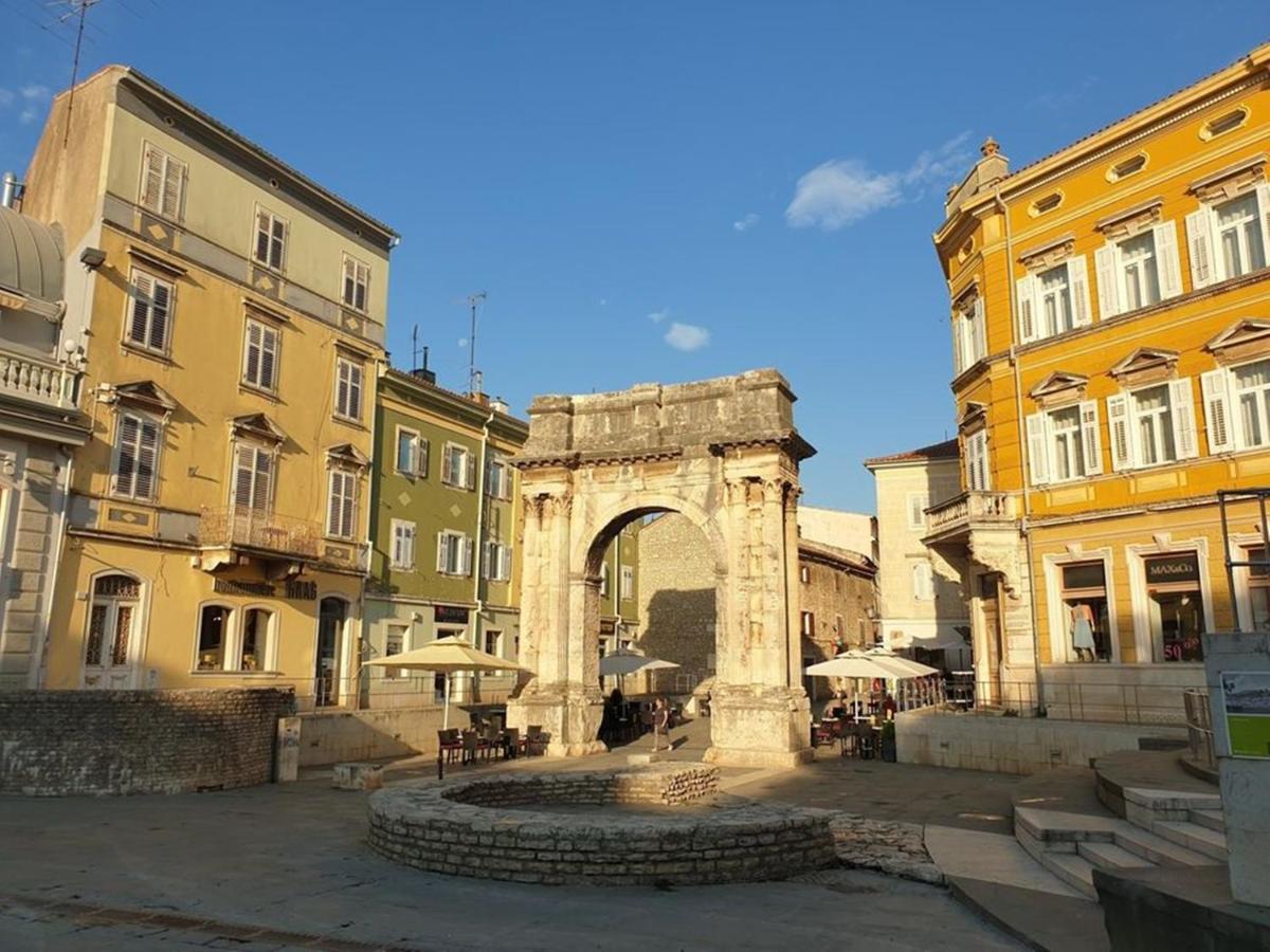 Apartamento Bright & Cozy Pula Exterior foto