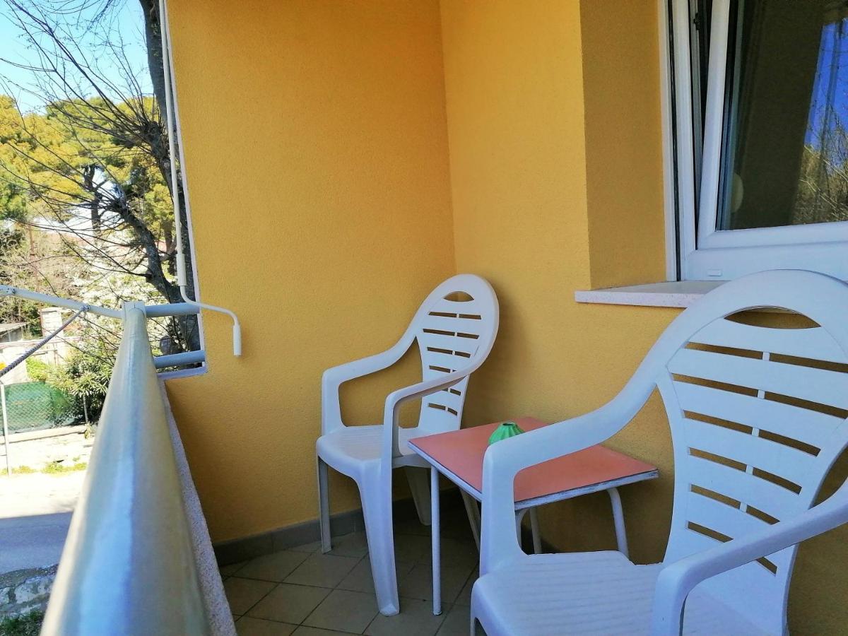 Apartamento Bright & Cozy Pula Exterior foto