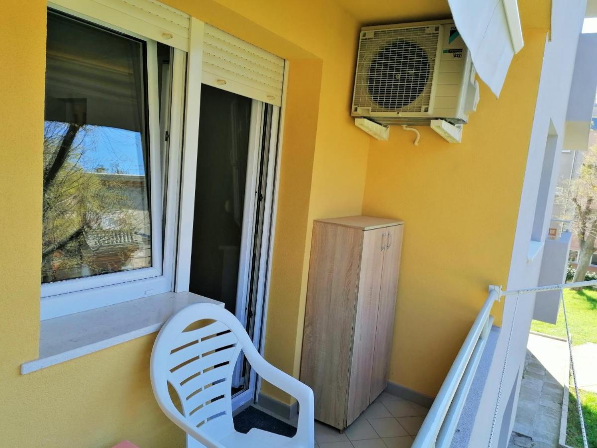 Apartamento Bright & Cozy Pula Exterior foto