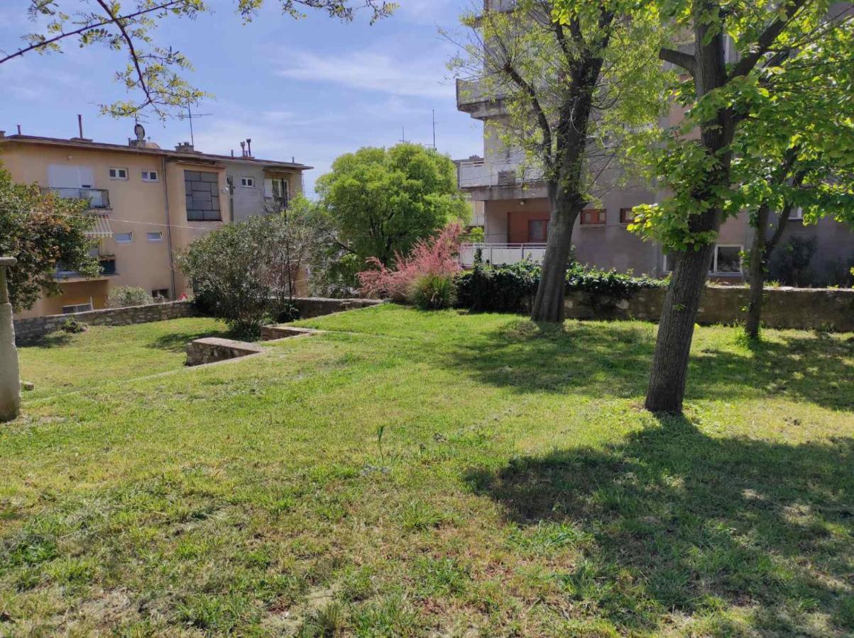 Apartamento Bright & Cozy Pula Exterior foto