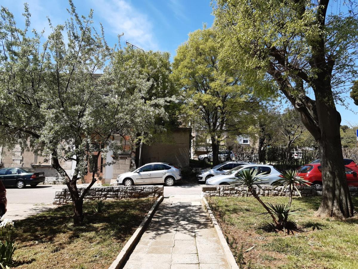 Apartamento Bright & Cozy Pula Exterior foto