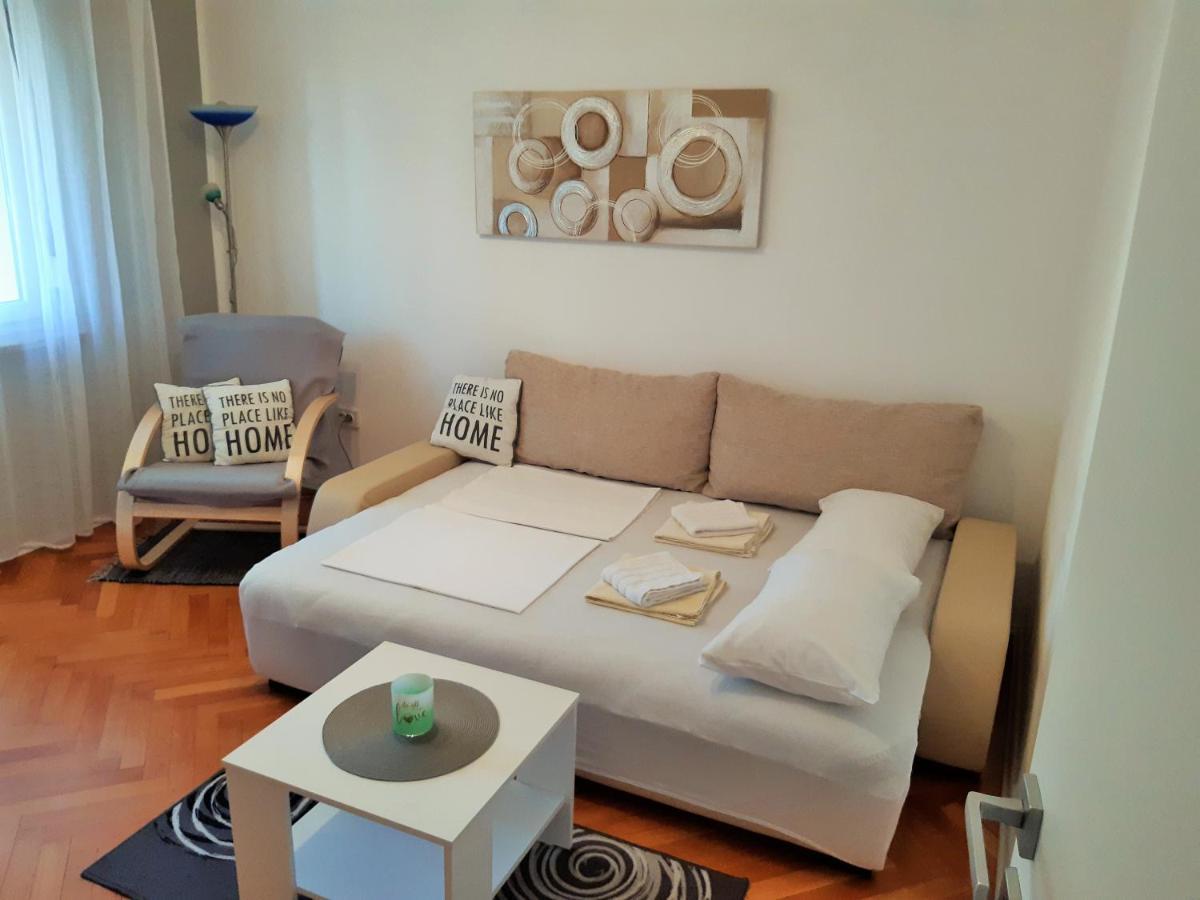 Apartamento Bright & Cozy Pula Exterior foto